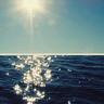 bless unleashed fishing Matahari awal musim panas bersinar melalui tirai panjang